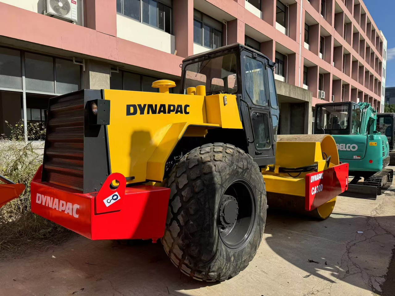 DYNAPAC CA30D - Tihendaja: pilt 3 DYNAPAC CA30D - Tihendaja: pilt 3