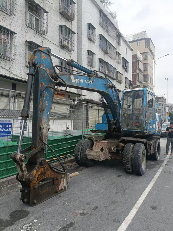 HITACHI EX100WD-2 - Ratastel ekskavaator: pilt 1 HITACHI EX100WD-2 - Ratastel ekskavaator: pilt 1