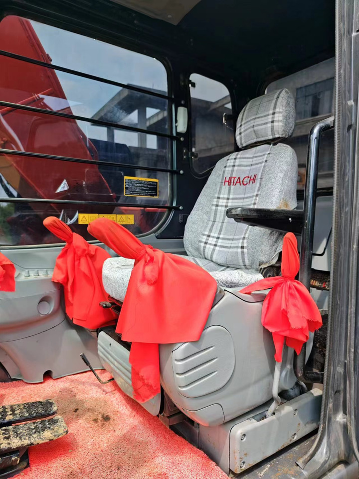 HITACHI EX120-5 - Lintekskavaator: pilt 5 HITACHI EX120-5 - Lintekskavaator: pilt 5