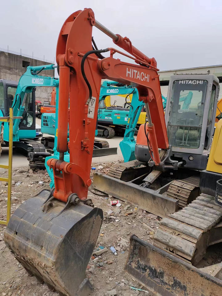 HITACHI ZX40U - Miniekskavaator: pilt 2 HITACHI ZX40U - Miniekskavaator: pilt 2