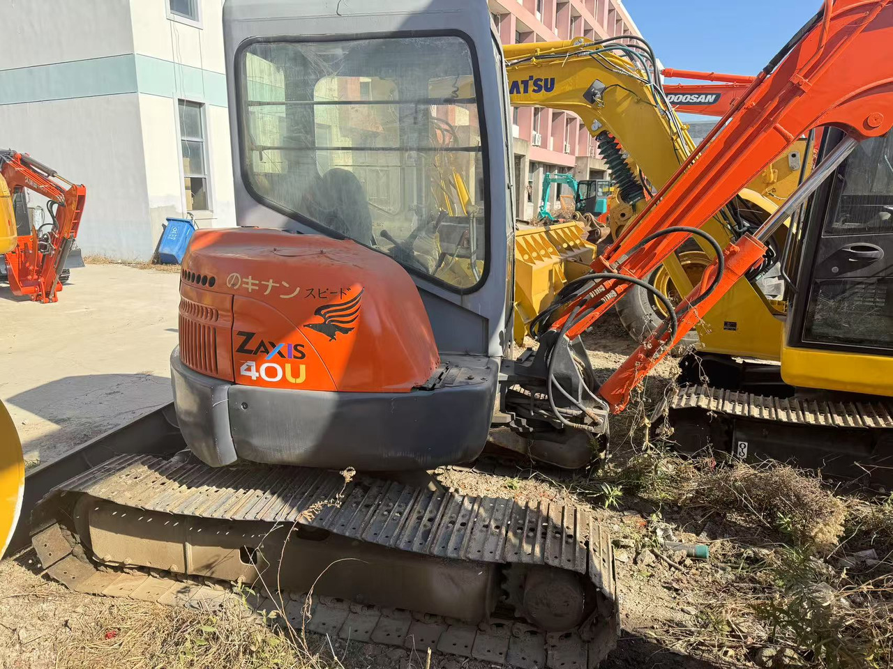 HITACHI ZX40U - Miniekskavaator: pilt 3 HITACHI ZX40U - Miniekskavaator: pilt 3