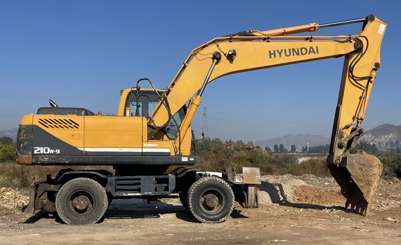 HYUNDAI 210W-9 - Ratastel ekskavaator: pilt 2 HYUNDAI 210W-9 - Ratastel ekskavaator: pilt 2