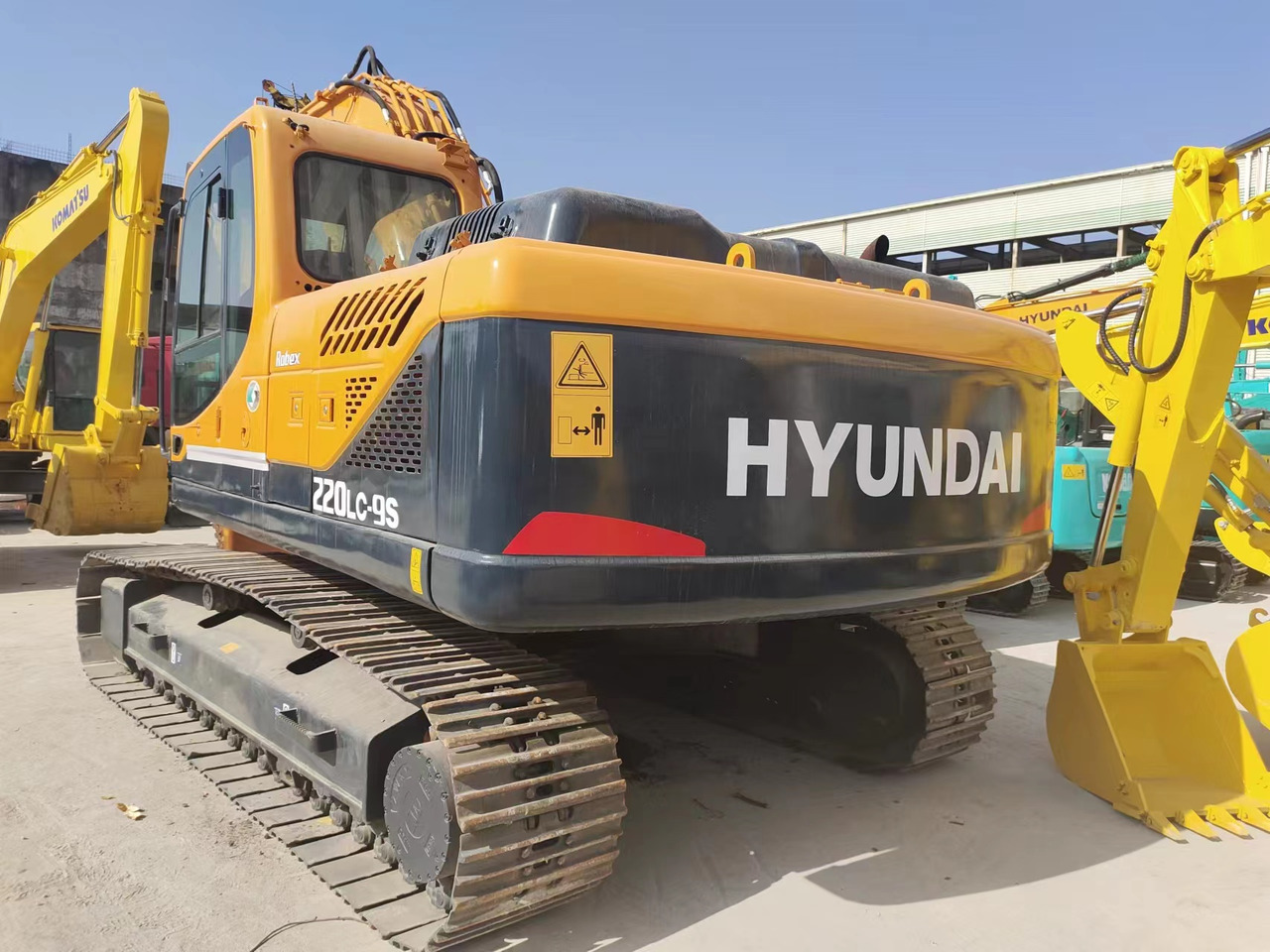 HYUNDAI 220LC-9S - Lintekskavaator: pilt 2 HYUNDAI 220LC-9S - Lintekskavaator: pilt 2