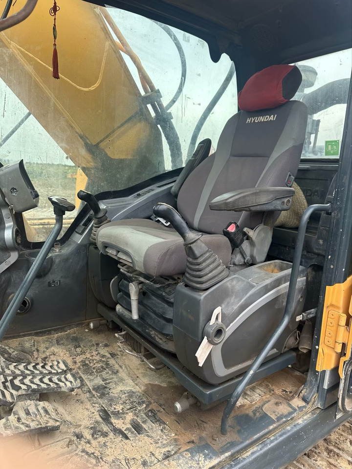 HYUNDAI R305LC-9T - Lintekskavaator: pilt 3 HYUNDAI R305LC-9T - Lintekskavaator: pilt 3