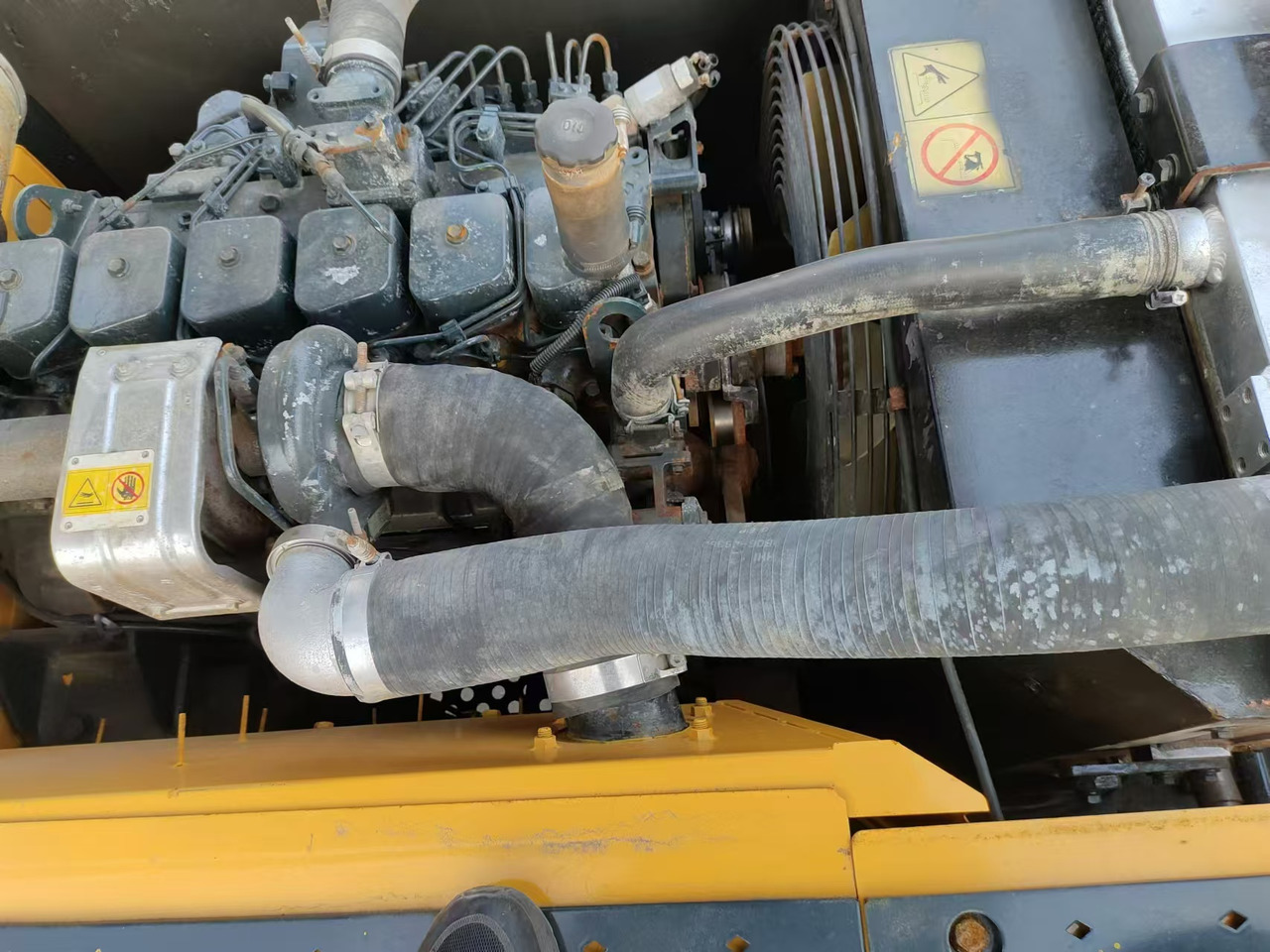 Hyundai R220LC-9T - Lintekskavaator: pilt 5 Hyundai R220LC-9T - Lintekskavaator: pilt 5