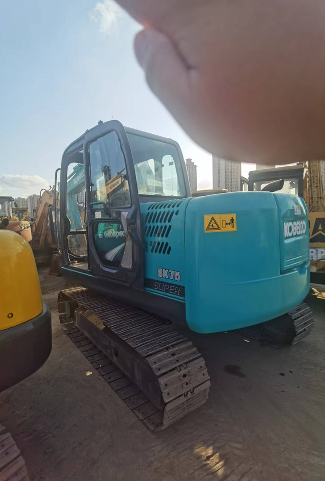 KOBELCO SK75 - Miniekskavaator: pilt 4 KOBELCO SK75 - Miniekskavaator: pilt 4