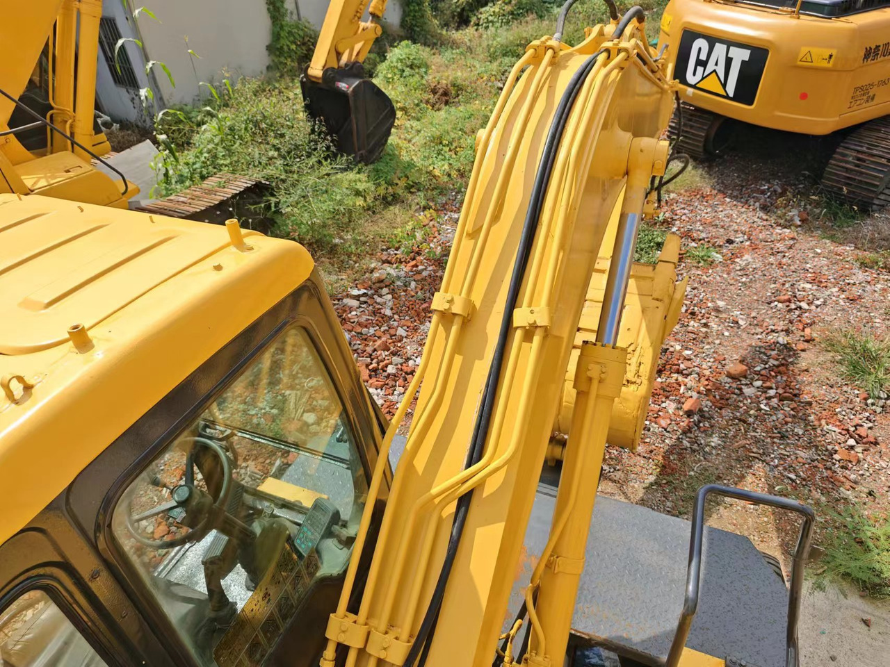KOMATSU PC130 - Ratastel ekskavaator: pilt 3 KOMATSU PC130 - Ratastel ekskavaator: pilt 3