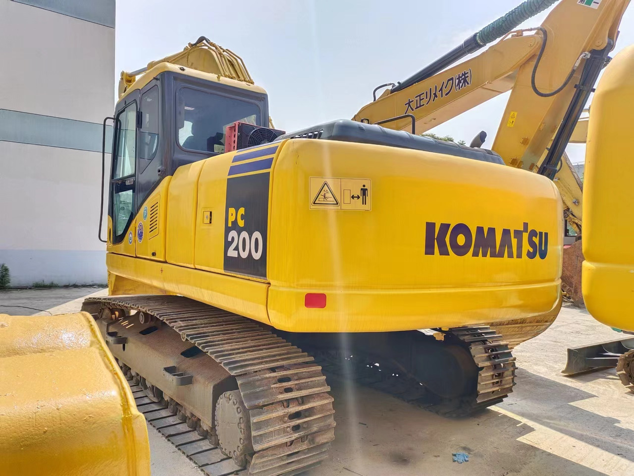 KOMATSU PC200-7 - Lintekskavaator: pilt 2 KOMATSU PC200-7 - Lintekskavaator: pilt 2