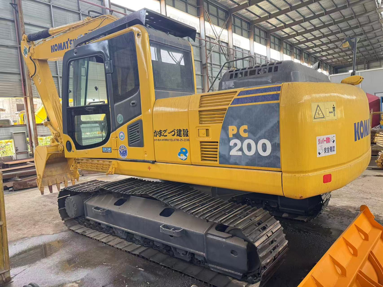 KOMATSU PC200-8 - Lintekskavaator: pilt 1 KOMATSU PC200-8 - Lintekskavaator: pilt 1