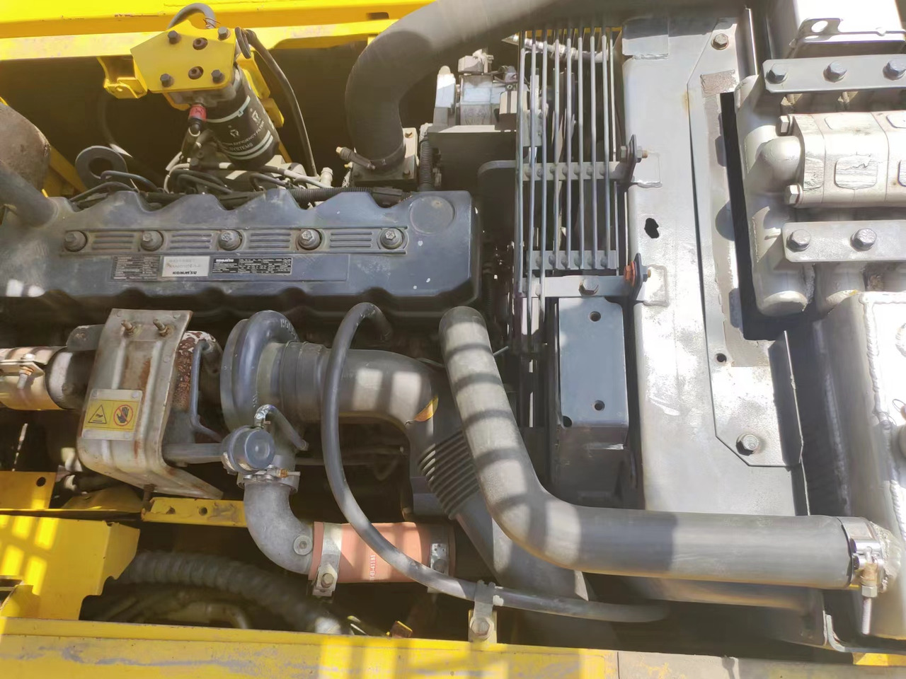 KOMATSU PC220-8 - Lintekskavaator: pilt 4 KOMATSU PC220-8 - Lintekskavaator: pilt 4