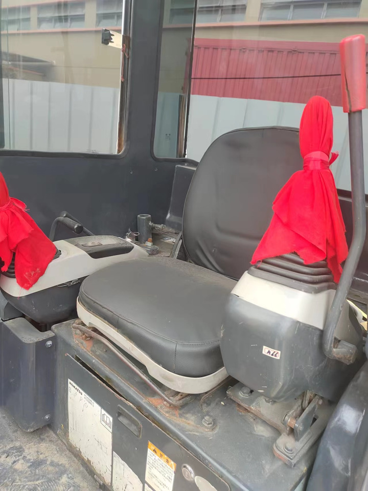 KOMATSU PC40MR - Miniekskavaator: pilt 4 KOMATSU PC40MR - Miniekskavaator: pilt 4