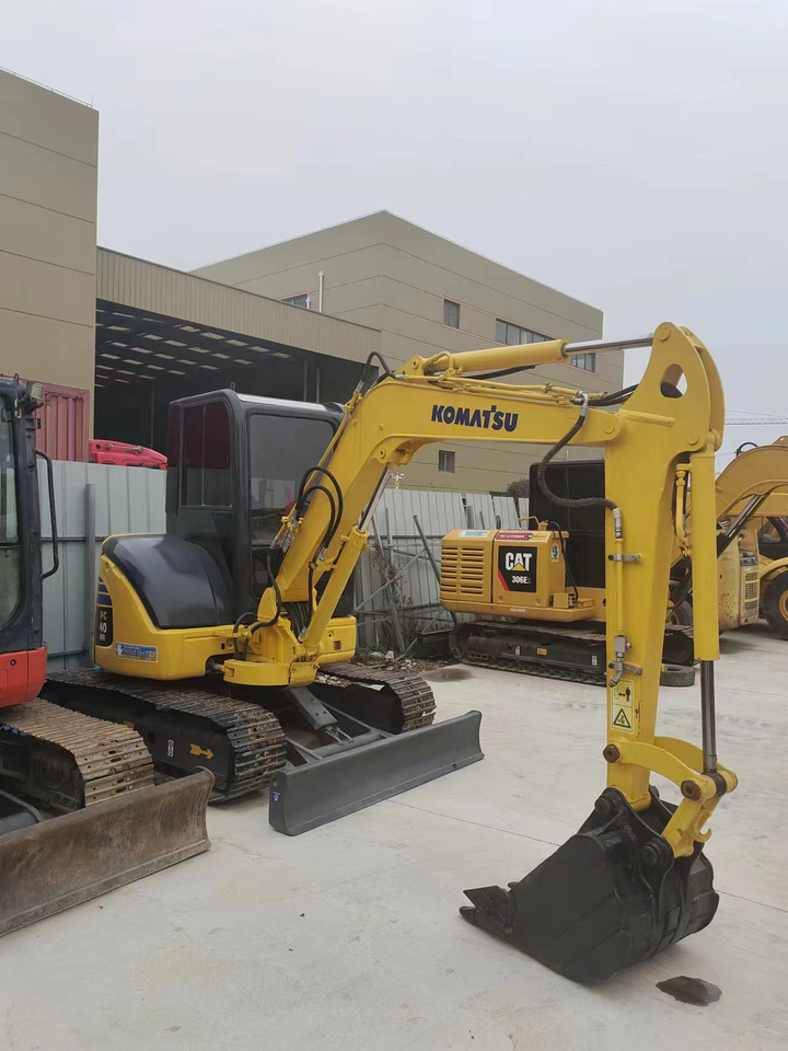 KOMATSU PC40MR - Miniekskavaator: pilt 1 KOMATSU PC40MR - Miniekskavaator: pilt 1