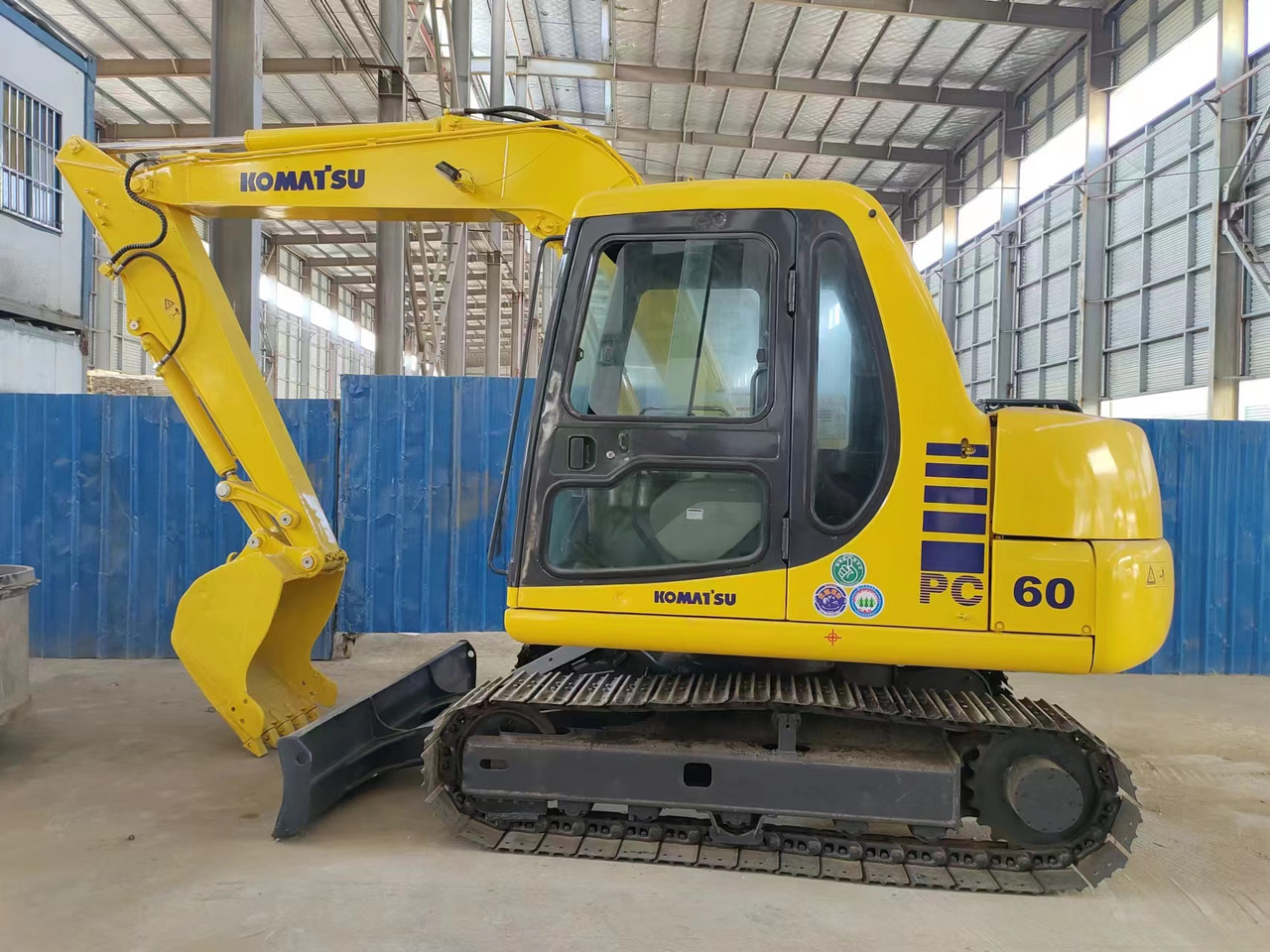 KOMATSU PC60-7 - Lintekskavaator: pilt 2 KOMATSU PC60-7 - Lintekskavaator: pilt 2