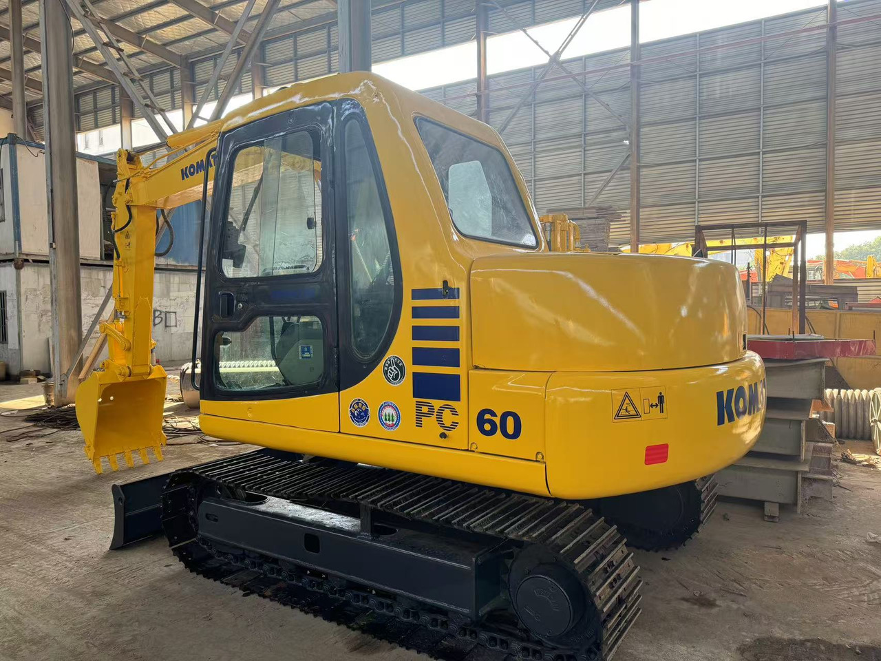 KOMATSU PC60-7 PC60 - Miniekskavaator: pilt 2 KOMATSU PC60-7 PC60 - Miniekskavaator: pilt 2
