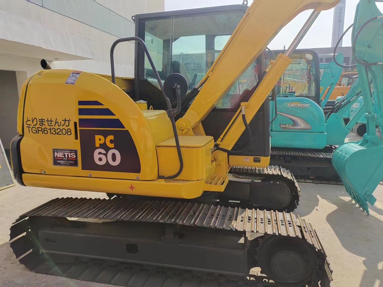 KOMATSU PC60-8 - Miniekskavaator: pilt 3 KOMATSU PC60-8 - Miniekskavaator: pilt 3