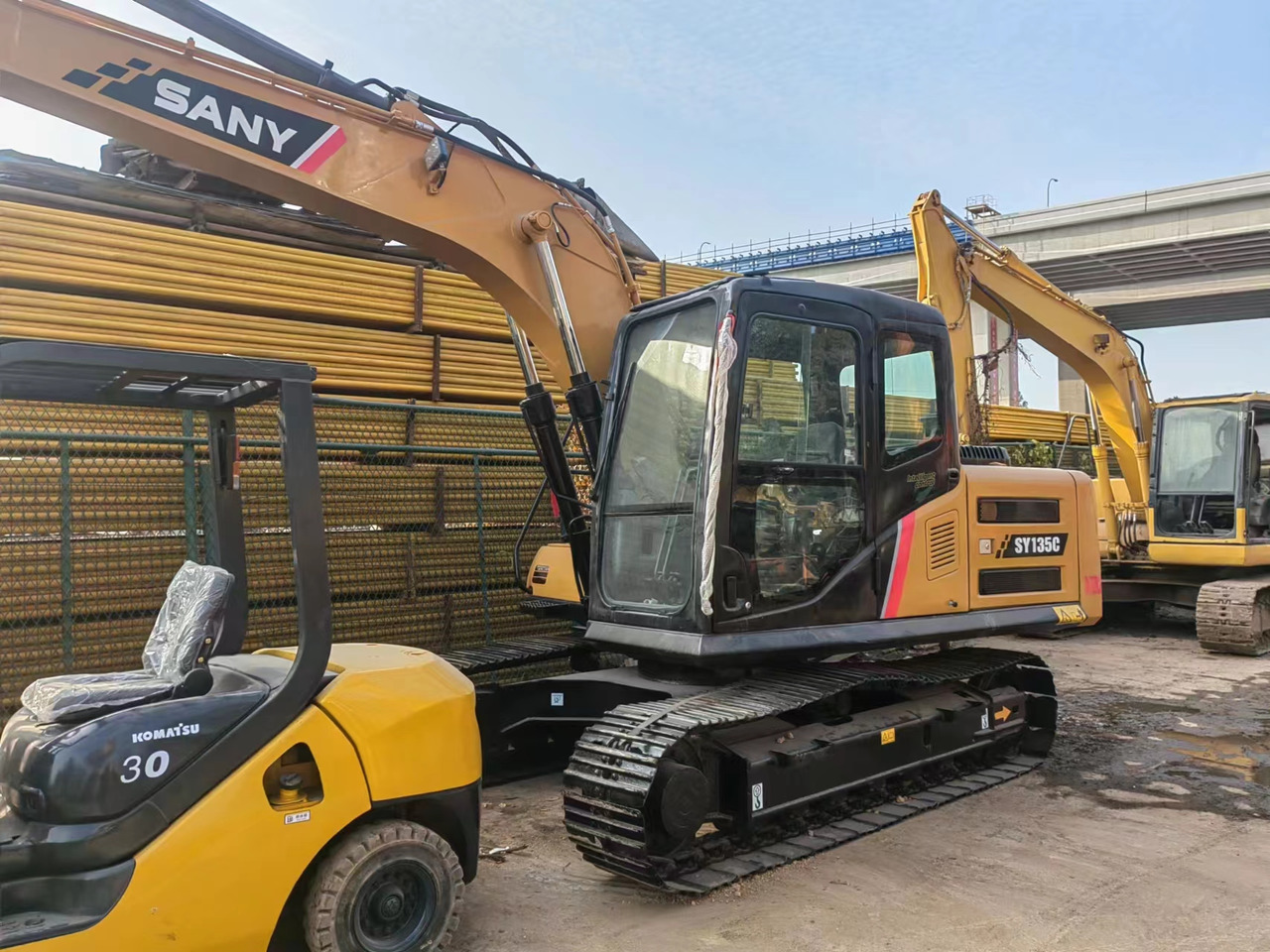 SANY SY135c - Lintekskavaator: pilt 1 SANY SY135c - Lintekskavaator: pilt 1