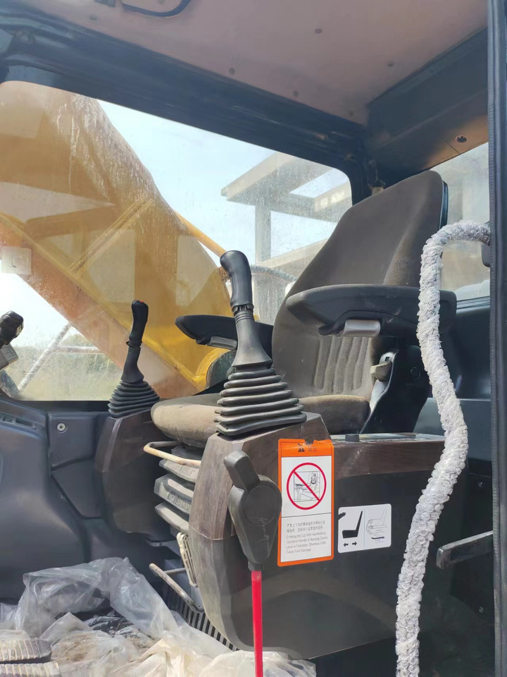 SANY SY215C - Lintekskavaator: pilt 3 SANY SY215C - Lintekskavaator: pilt 3