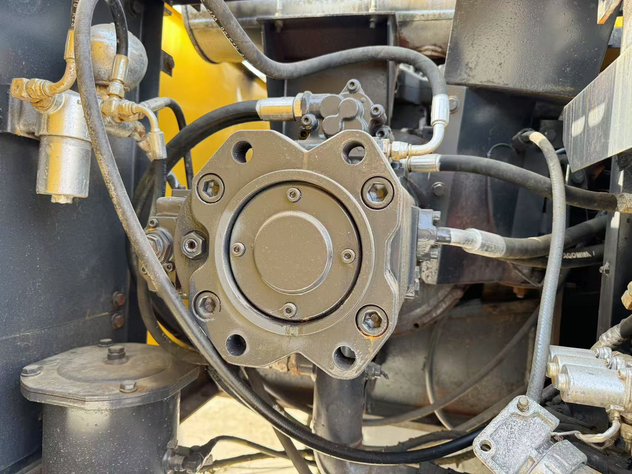 SUMITOMO SH200 - Lintekskavaator: pilt 4 SUMITOMO SH200 - Lintekskavaator: pilt 4