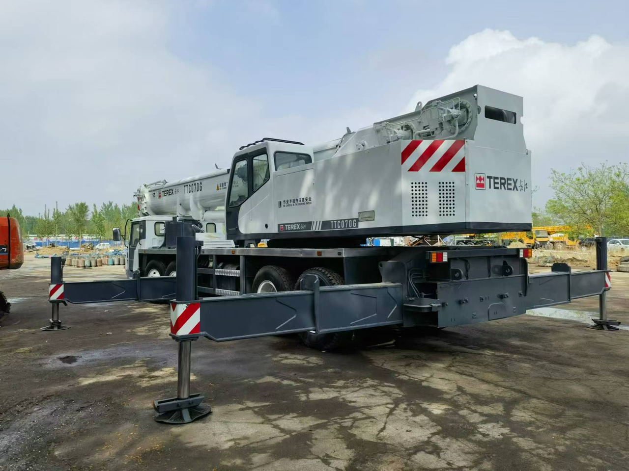 TEREX CHANGJIANG 70Ton - Autokraana: pilt 2 TEREX CHANGJIANG 70Ton - Autokraana: pilt 2