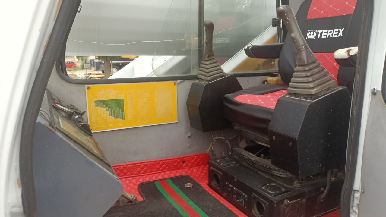 TEREX TTC070G 70ton - Autokraana: pilt 4 TEREX TTC070G 70ton - Autokraana: pilt 4