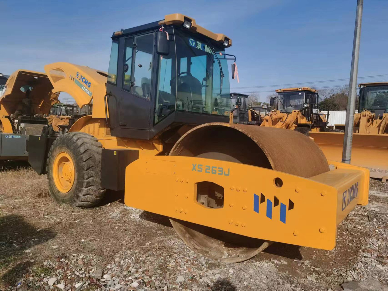 XCMG XS-263J - Tihendaja: pilt 1 XCMG XS-263J - Tihendaja: pilt 1