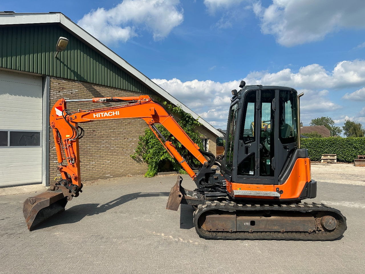 Hitachi ZX50U-2 CLR - Miniekskavaator: pilt 1 Hitachi ZX50U-2 CLR - Miniekskavaator: pilt 1