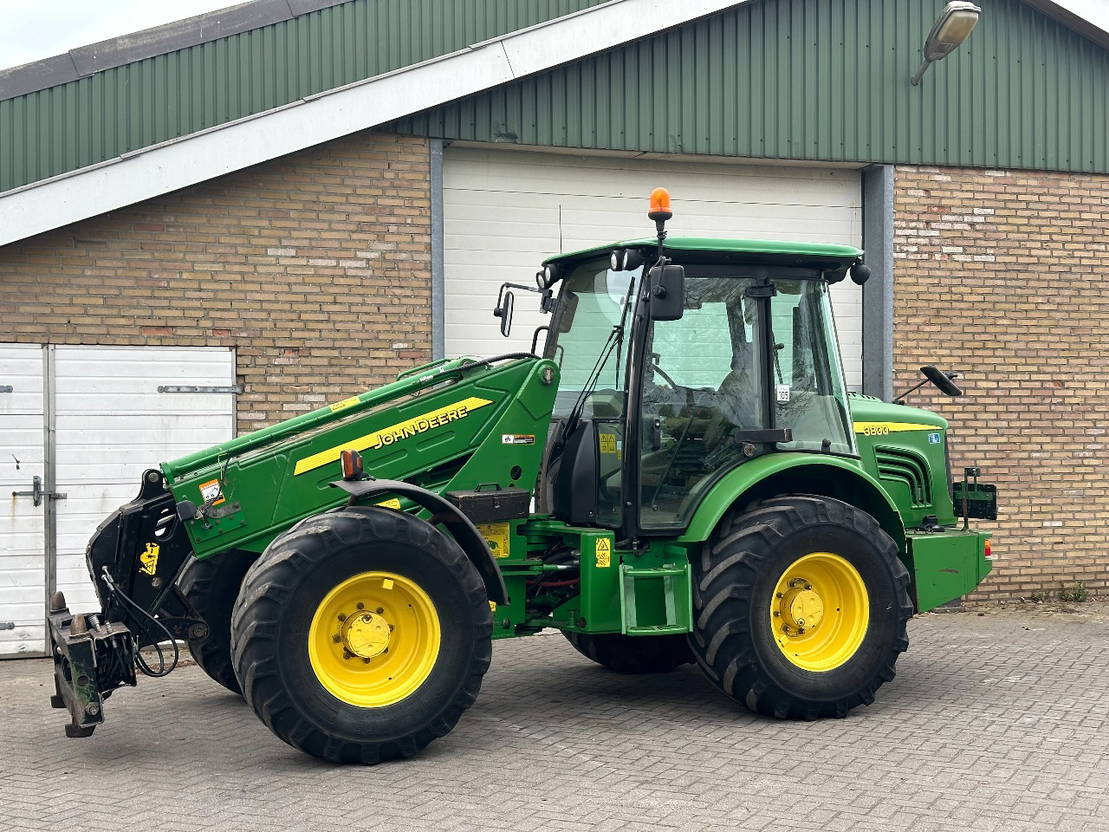 John Deere 3800 - Teleskooprataslaadur: pilt 1 John Deere 3800 - Teleskooprataslaadur: pilt 1