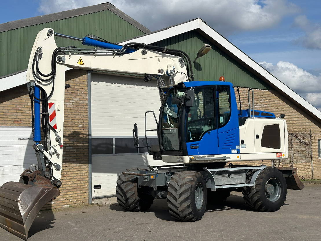 Liebherr A914 - Ratastel ekskavaator: pilt 1 Liebherr A914 - Ratastel ekskavaator: pilt 1