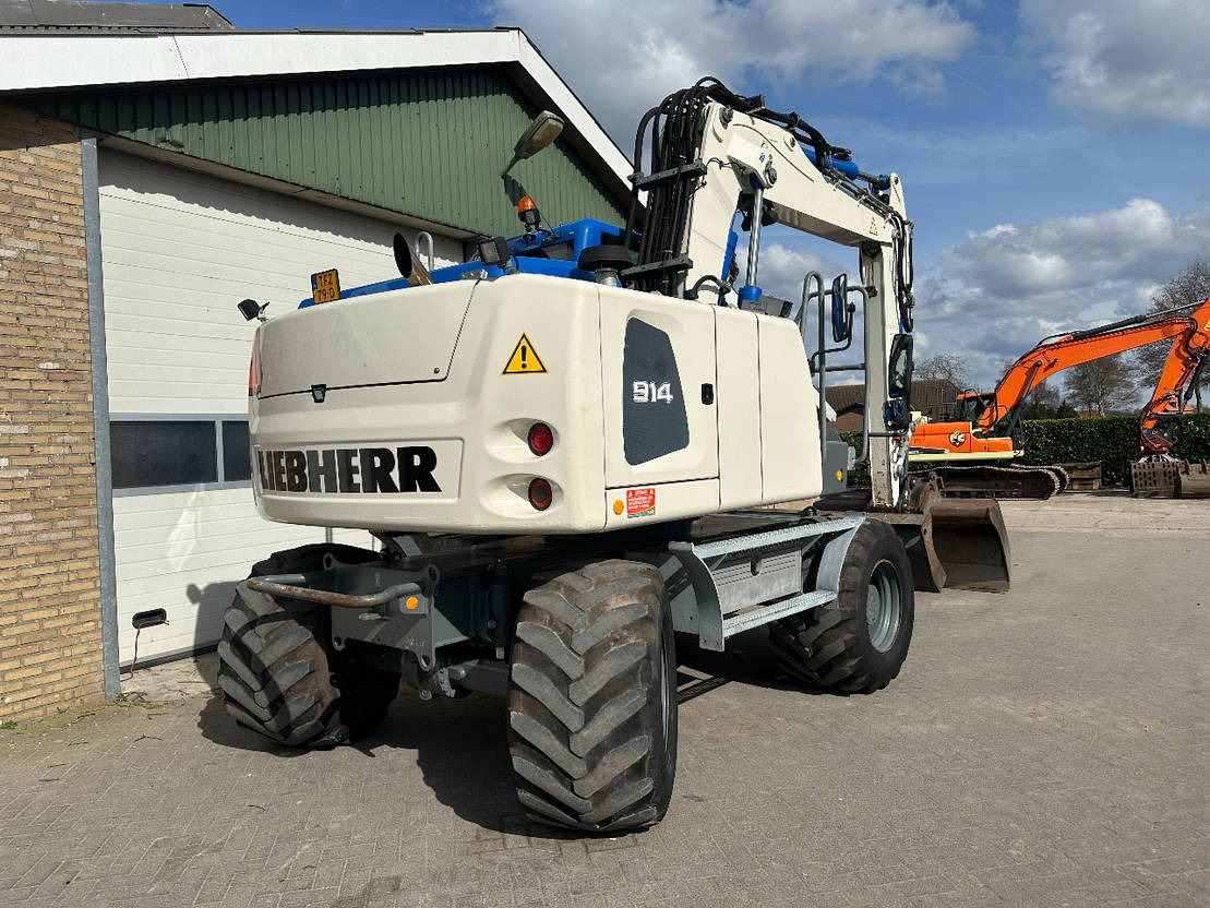 Liebherr A914 - Ratastel ekskavaator: pilt 4 Liebherr A914 - Ratastel ekskavaator: pilt 4