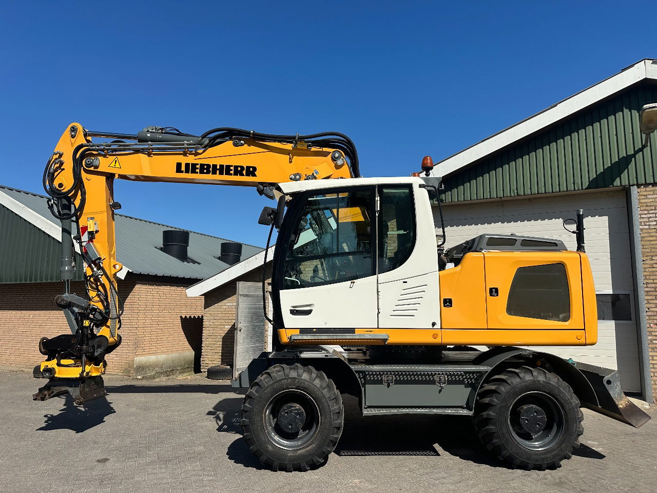 Liebherr A916 - Ratastel ekskavaator: pilt 1 Liebherr A916 - Ratastel ekskavaator: pilt 1