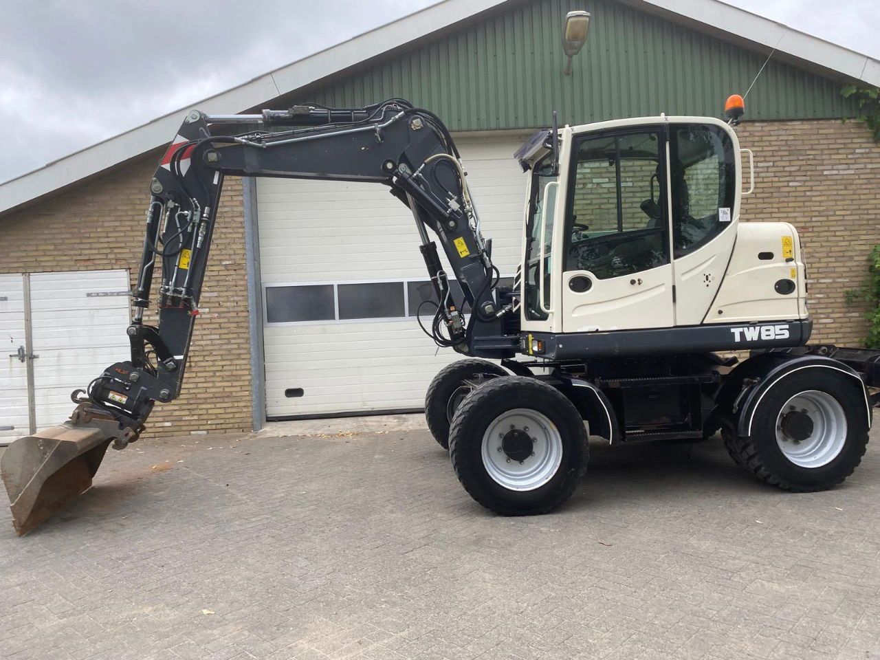 Terex TW85 - Ratastel ekskavaator: pilt 1 Terex TW85 - Ratastel ekskavaator: pilt 1