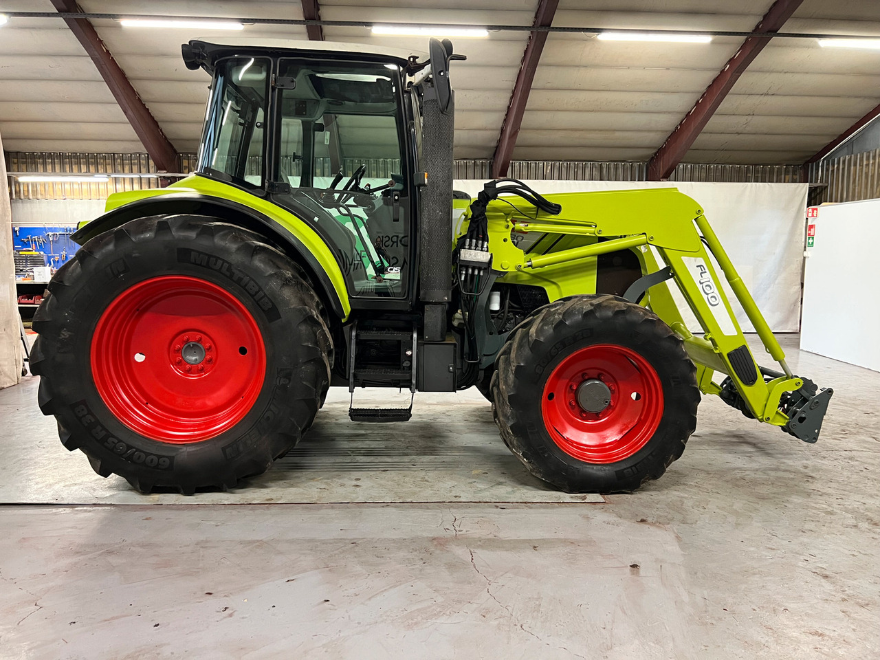 CLAAS Arion 430 - Traktor: pilt 5 CLAAS Arion 430 - Traktor: pilt 5