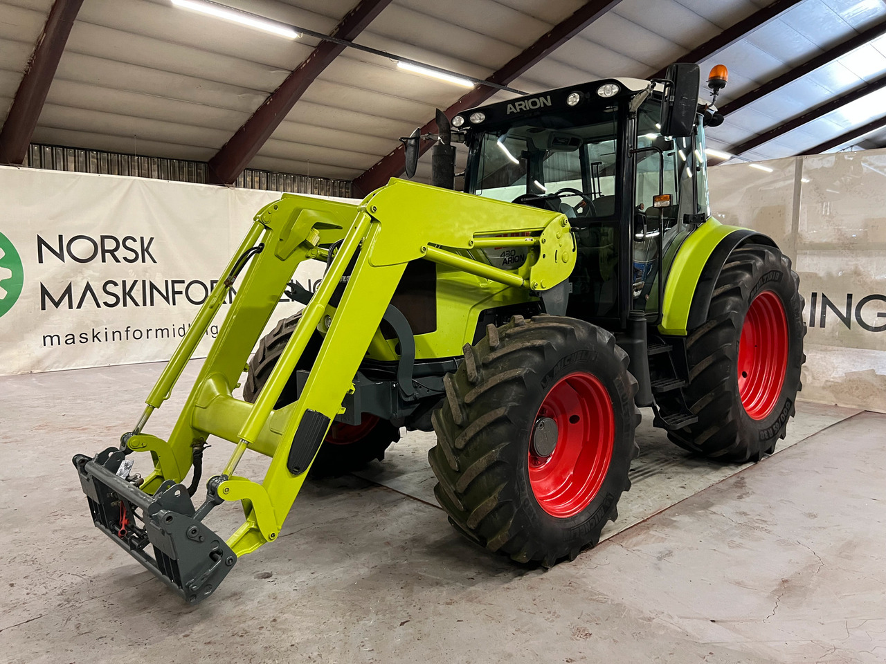 CLAAS Arion 430 - Traktor: pilt 2 CLAAS Arion 430 - Traktor: pilt 2