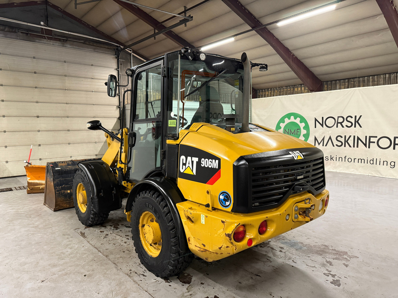 Cat 906M High Flow, 40 km/t med skuff og plog # TIL LEIE# - Rataslaadur: pilt 3 Cat 906M High Flow, 40 km/t med skuff og plog # TIL LEIE# - Rataslaadur: pilt 3
