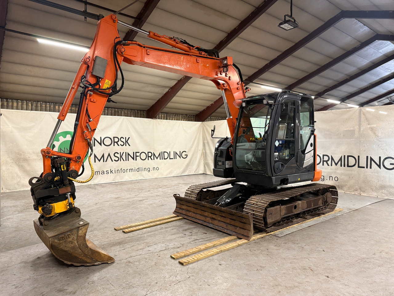 Hitachi ZX85US-5A - Lintekskavaator: pilt 1 Hitachi ZX85US-5A - Lintekskavaator: pilt 1