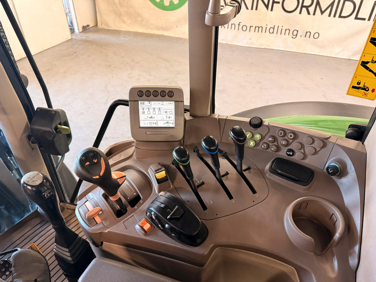 Traktor John Deere 6230 Premium: pilt 15