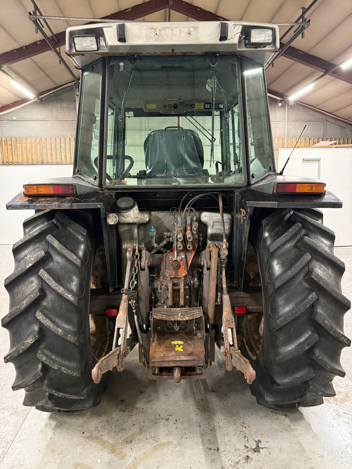 Massey Ferguson 3050 - Traktor: pilt 4 Massey Ferguson 3050 - Traktor: pilt 4