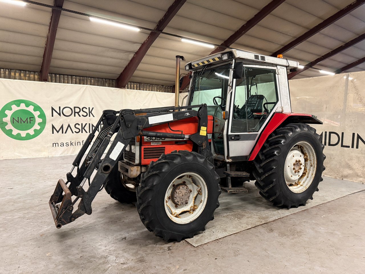Massey Ferguson 3050 - Traktor: pilt 1 Massey Ferguson 3050 - Traktor: pilt 1