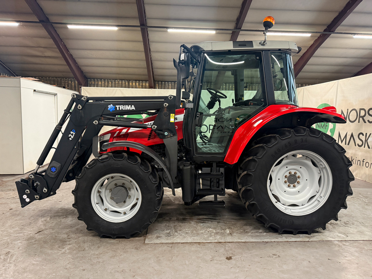Massey Ferguson 5440 Dyna 4 - Traktor: pilt 2 Massey Ferguson 5440 Dyna 4 - Traktor: pilt 2