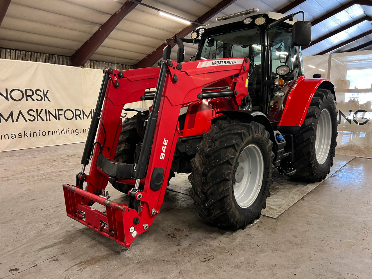 Massey Ferguson 5613 Dyna 6 - Traktor: pilt 2 Massey Ferguson 5613 Dyna 6 - Traktor: pilt 2