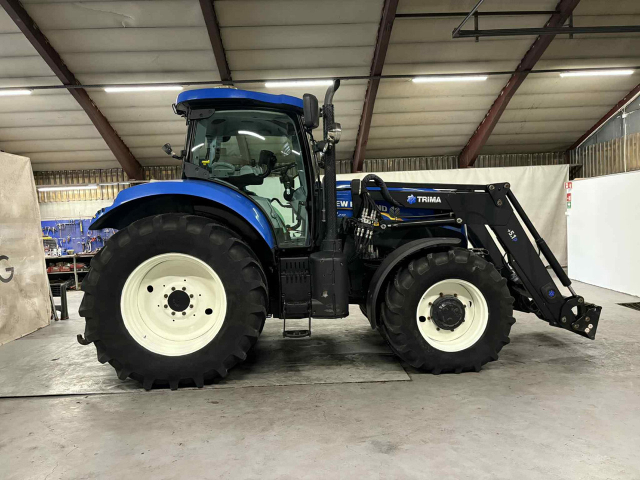 New Holland T7.210 AC - Traktor: pilt 5 New Holland T7.210 AC - Traktor: pilt 5
