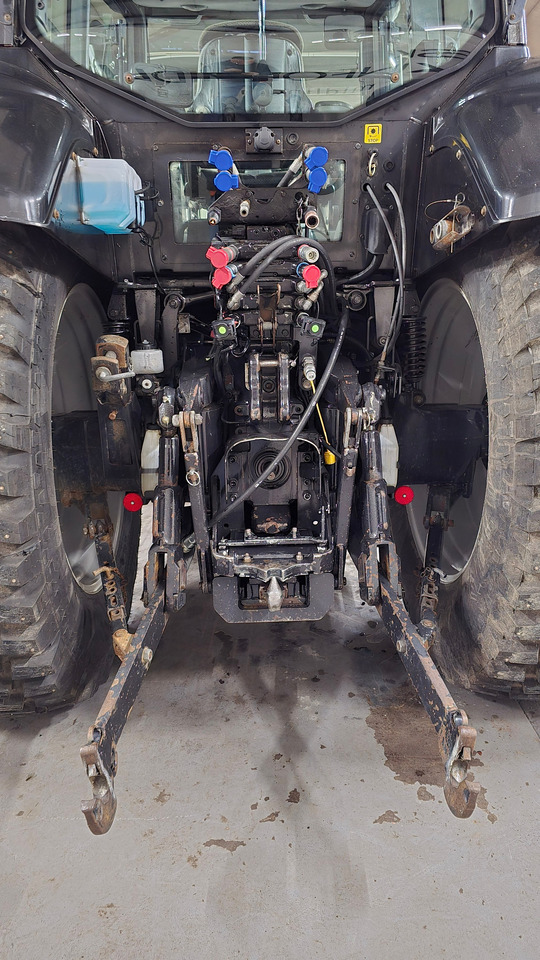 Valtra T182 - Traktor: pilt 4 Valtra T182 - Traktor: pilt 4