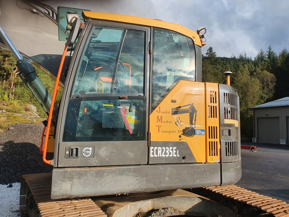 Volvo ECR235EL - Lintekskavaator: pilt 4 Volvo ECR235EL - Lintekskavaator: pilt 4