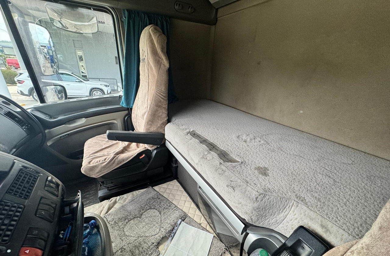 DAF XF 105.460 - 2010 - AUTOMATICO - Sadulveok: pilt 4 DAF XF 105.460 - 2010 - AUTOMATICO - Sadulveok: pilt 4