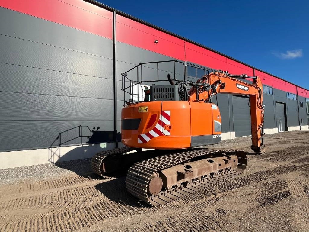 Doosan DX 235 LCR-5 - Lintekskavaator: pilt 4 Doosan DX 235 LCR-5 - Lintekskavaator: pilt 4