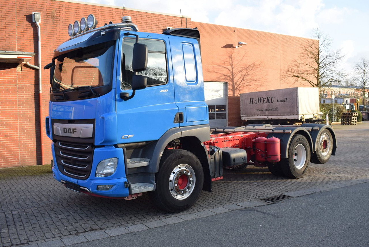 DAF CF 450 6x2 Fahrgestell Klima Navi Lift Retarder - Kabiinišassiiga veoauto: pilt 2 DAF CF 450 6x2 Fahrgestell Klima Navi Lift Retarder - Kabiinišassiiga veoauto: pilt 2