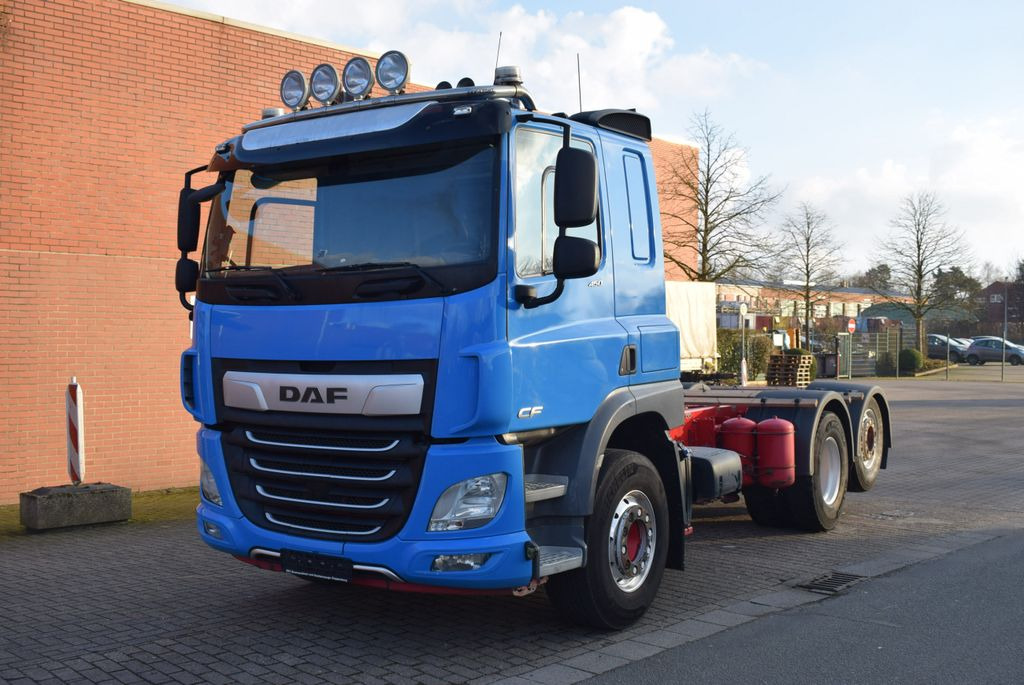 DAF CF 450 6x2 Fahrgestell Klima Navi Lift Retarder - Kallurauto: pilt 1 DAF CF 450 6x2 Fahrgestell Klima Navi Lift Retarder - Kallurauto: pilt 1