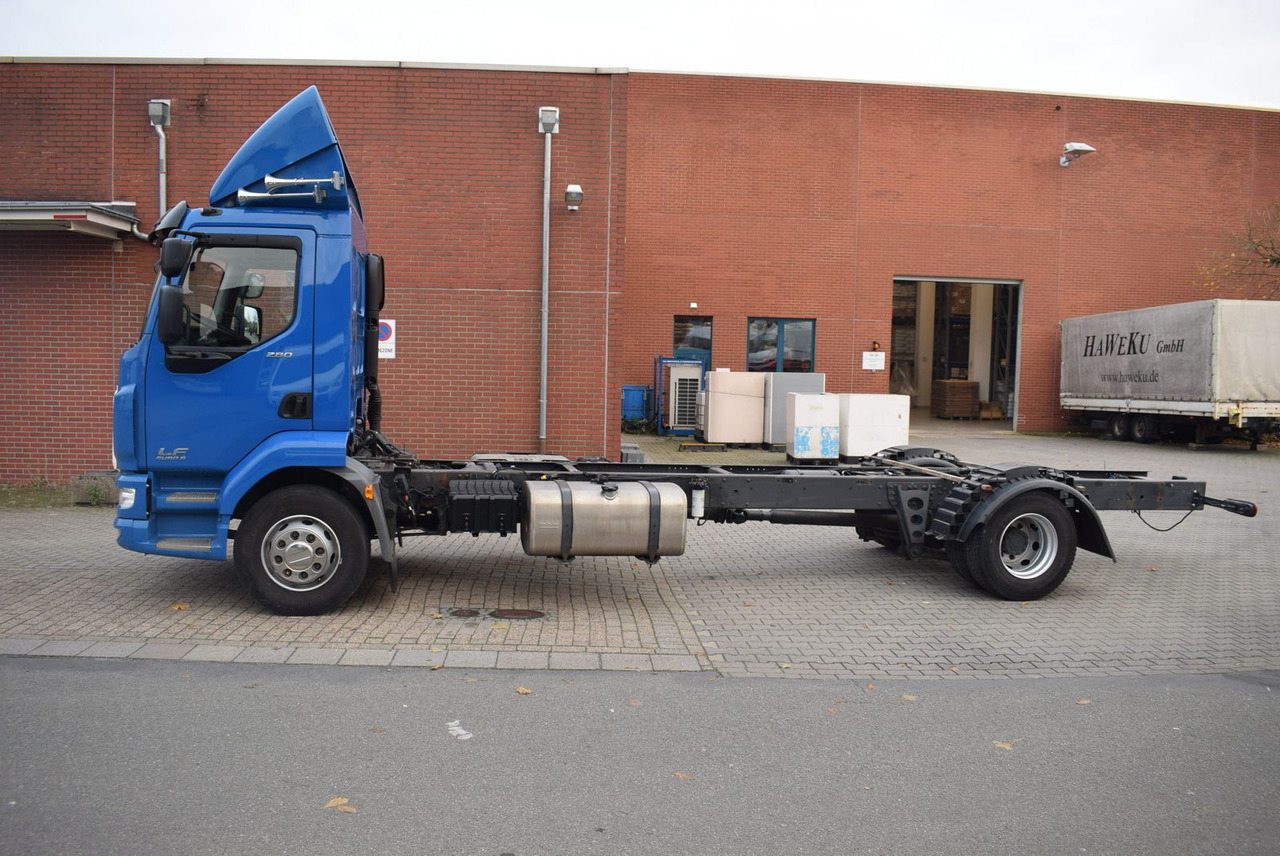 DAF LF 280 Fahrgestell Klima Navi 8-Gang ACC AHK - Kabiinišassiiga veoauto: pilt 3 DAF LF 280 Fahrgestell Klima Navi 8-Gang ACC AHK - Kabiinišassiiga veoauto: pilt 3
