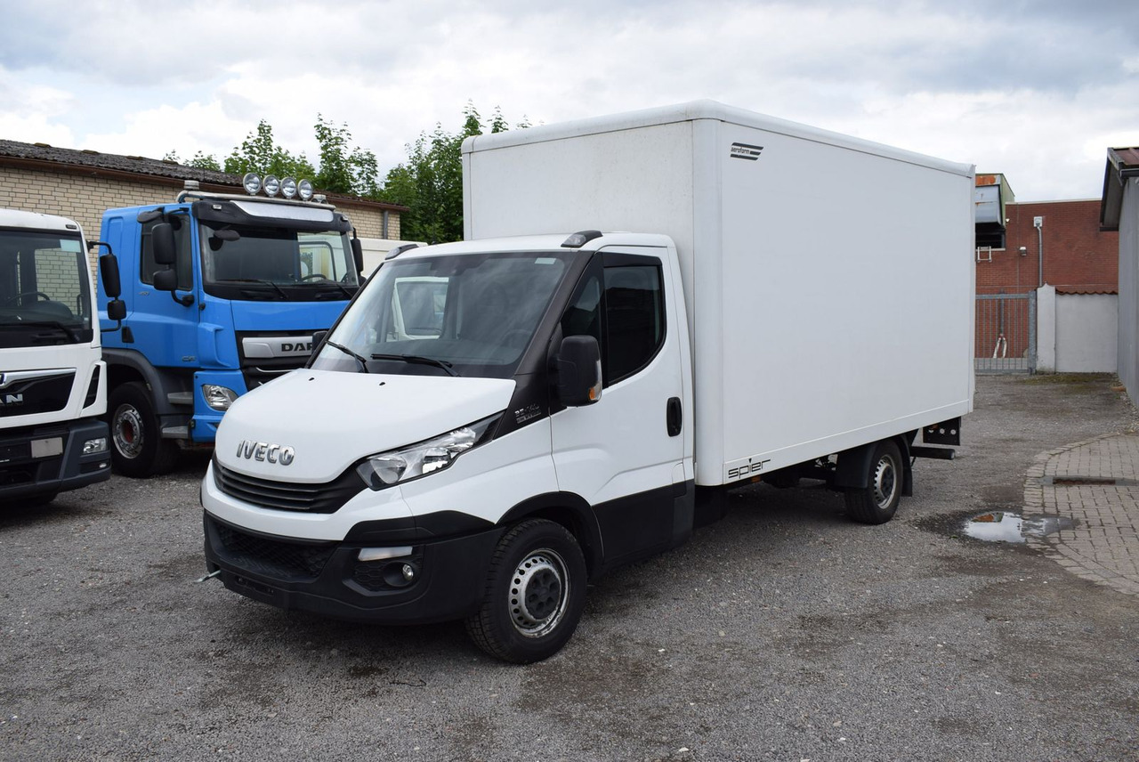 Iveco Daily 35 S14 Koffer LBW Automatik Motorschaden - Tarbesõiduk furgoon: pilt 1 Iveco Daily 35 S14 Koffer LBW Automatik Motorschaden - Tarbesõiduk furgoon: pilt 1