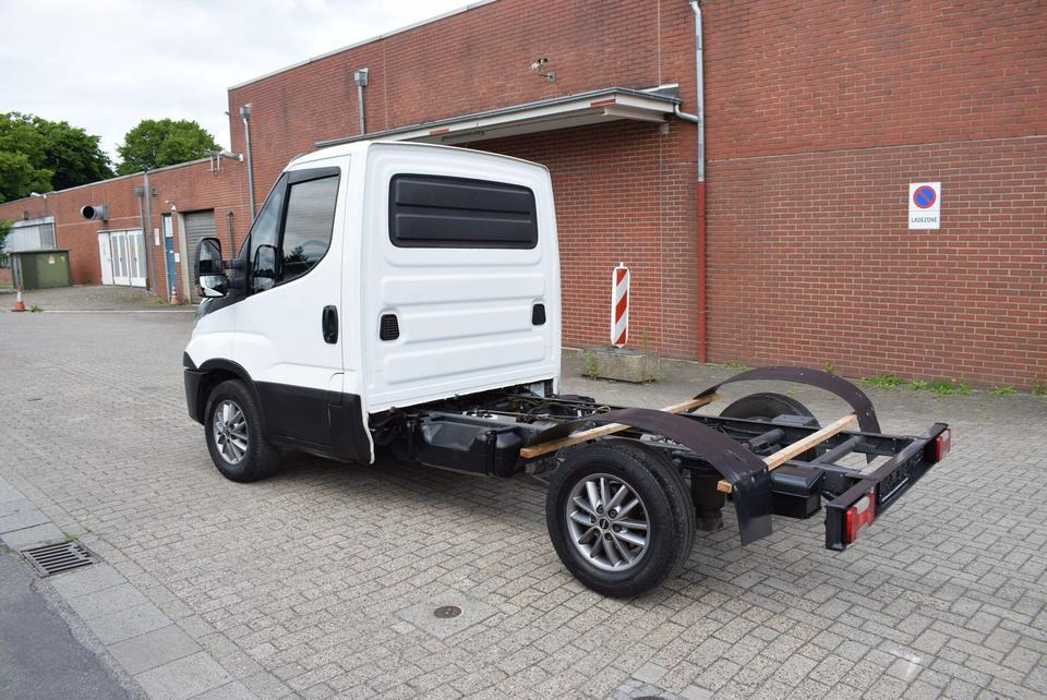Iveco Daily 35 S21 3,0 Automatik Luftfederung Tempomat - BE sadulveok: pilt 4 Iveco Daily 35 S21 3,0 Automatik Luftfederung Tempomat - BE sadulveok: pilt 4